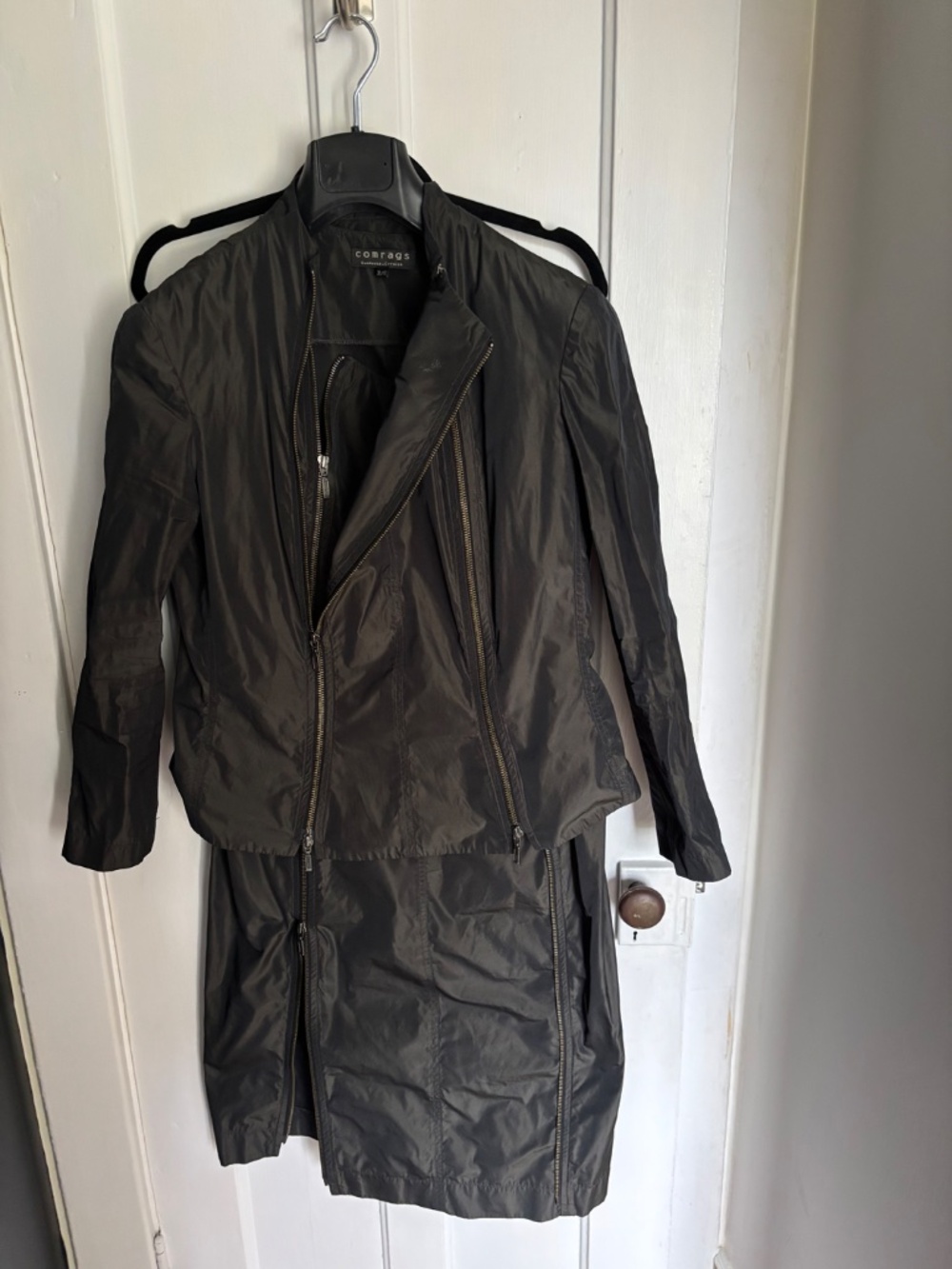 Comrags suite: dress and jacket - Picture 2 of 16